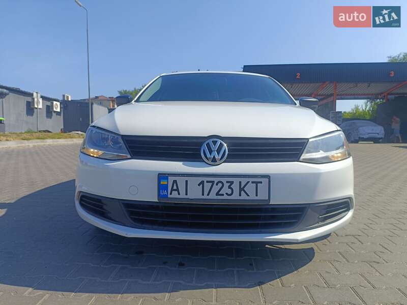 Седан Volkswagen Jetta 2012 в Василькове