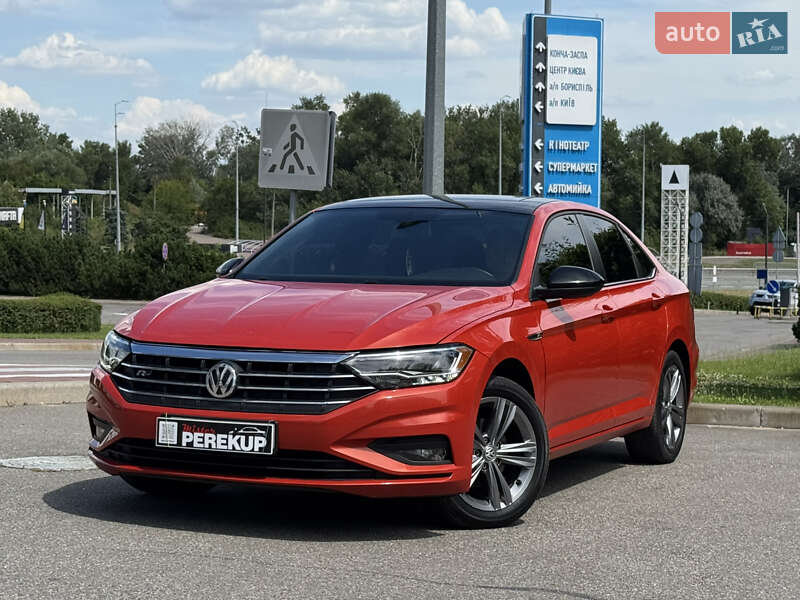 Седан Volkswagen Jetta 2018 в Киеве