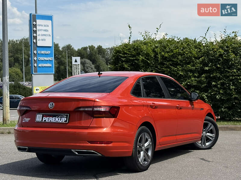Седан Volkswagen Jetta 2018 в Киеве