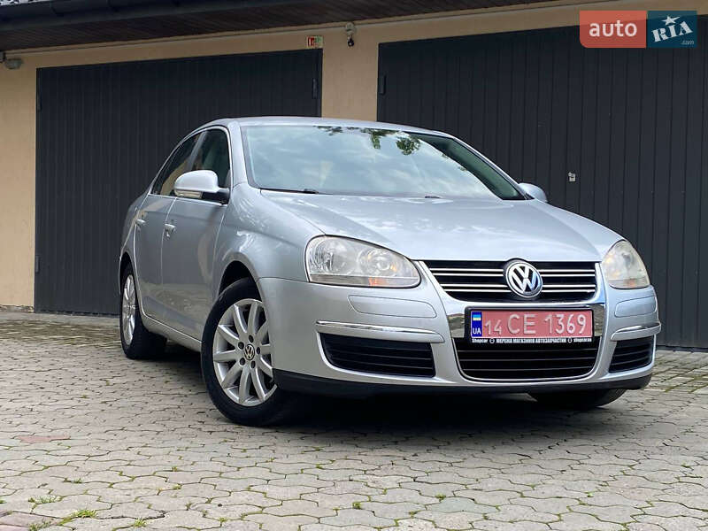 Седан Volkswagen Jetta 2007 в Самборе