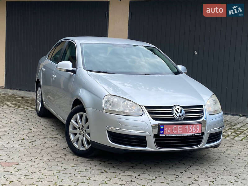 Седан Volkswagen Jetta 2007 в Самборе