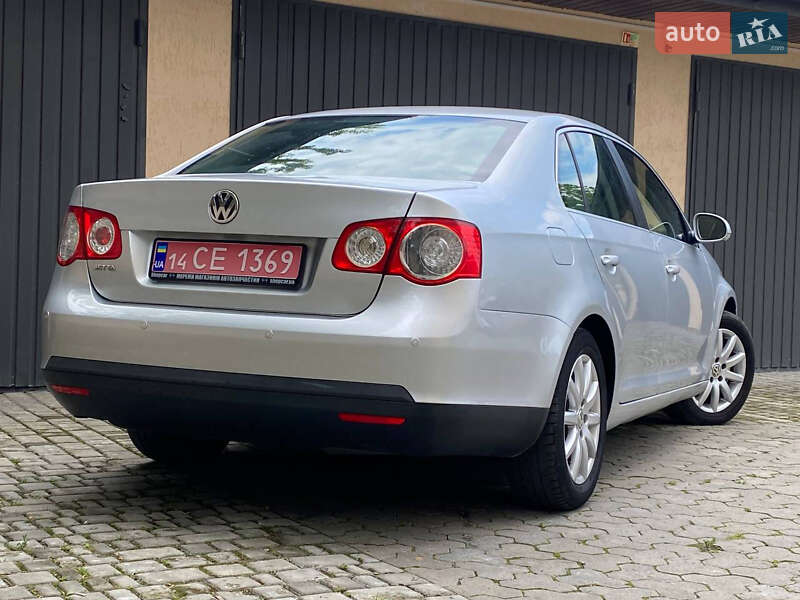 Седан Volkswagen Jetta 2007 в Самборе