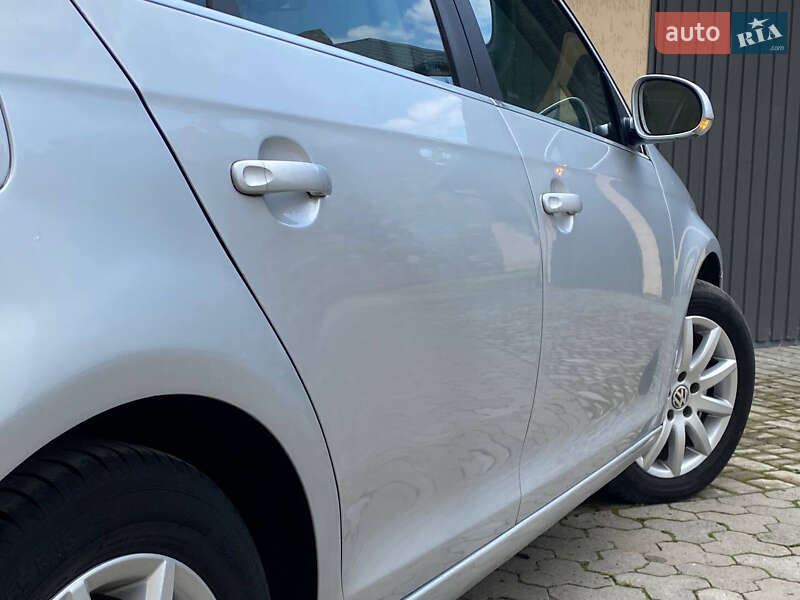 Седан Volkswagen Jetta 2007 в Самборе