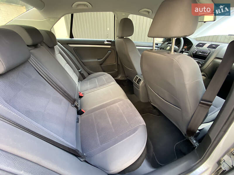 Седан Volkswagen Jetta 2007 в Самборе
