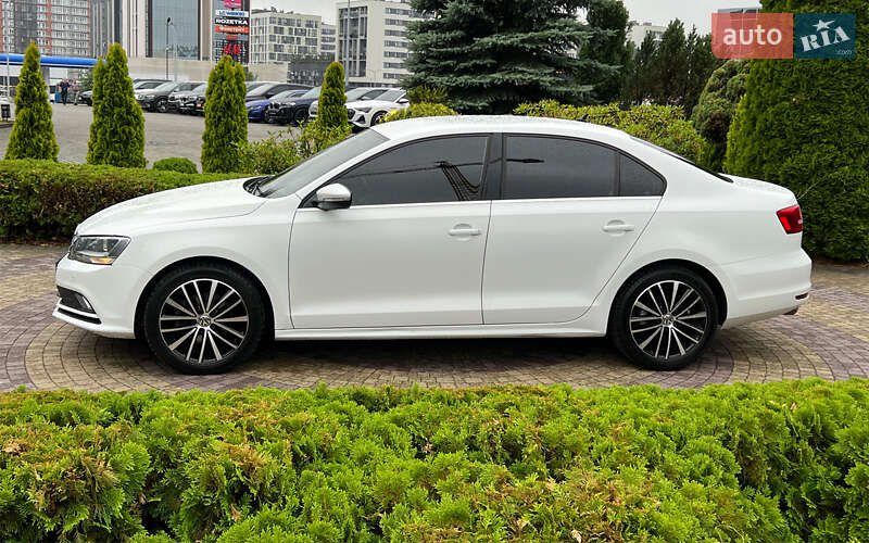 Седан Volkswagen Jetta 2014 в Львове