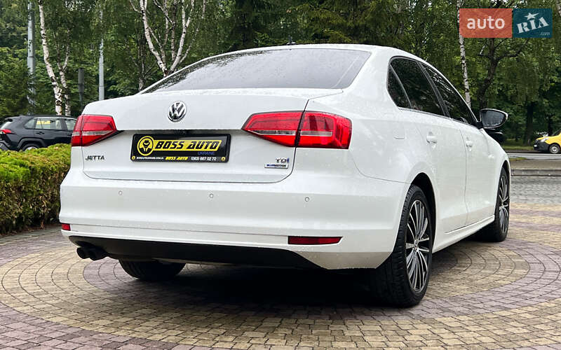 Седан Volkswagen Jetta 2014 в Львове