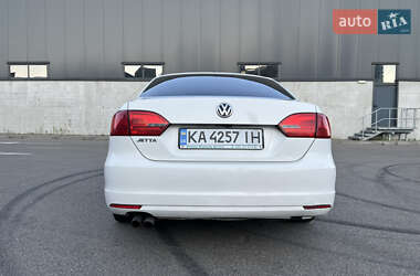 Седан Volkswagen Jetta 2013 в 