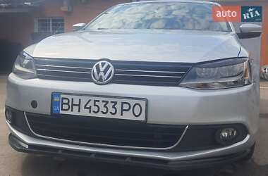 Седан Volkswagen Jetta 2012 в Великодолинському