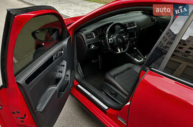 Седан Volkswagen Jetta 2013 в Харкові