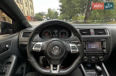 Седан Volkswagen Jetta 2013 в Харкові