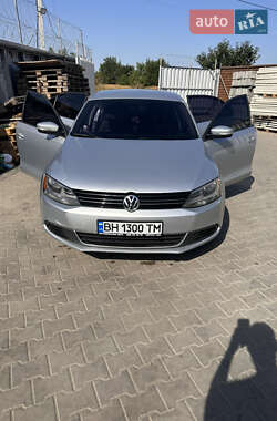 Седан Volkswagen Jetta 2013 в 