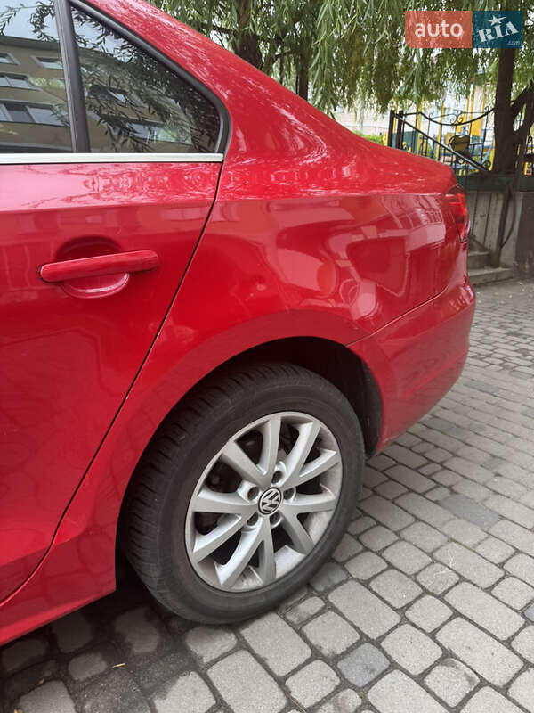 Седан Volkswagen Jetta 2013 в Ирпене