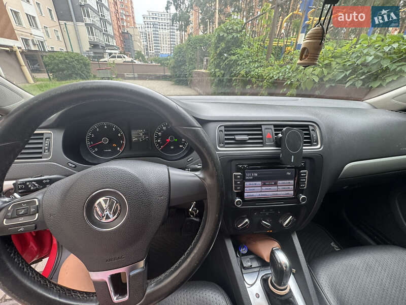 Седан Volkswagen Jetta 2013 в Ирпене