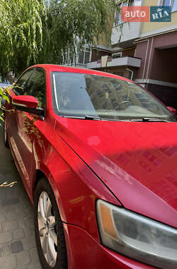 Седан Volkswagen Jetta 2013 в 