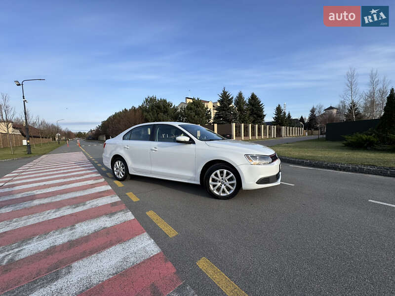 Седан Volkswagen Jetta 2014 в Киеве