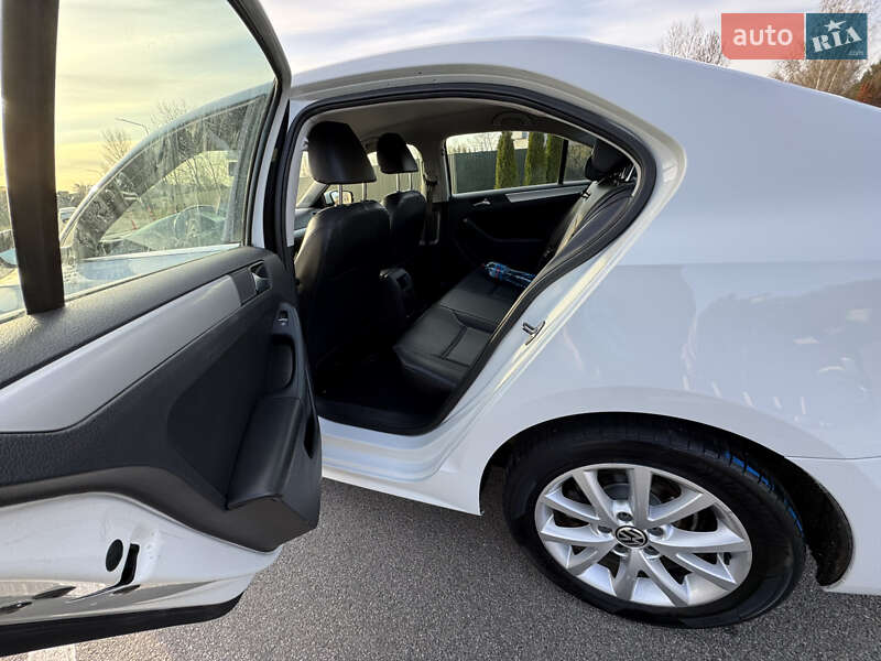 Седан Volkswagen Jetta 2014 в Киеве