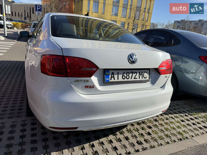 Седан Volkswagen Jetta 2014 в Киеве