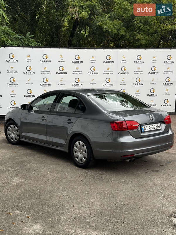 Седан Volkswagen Jetta 2013 в Киеве