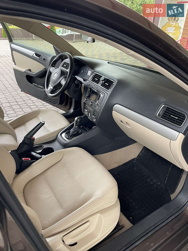 Седан Volkswagen Jetta 2011 в Богородчанах