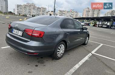 Седан Volkswagen Jetta 2015 в Києві