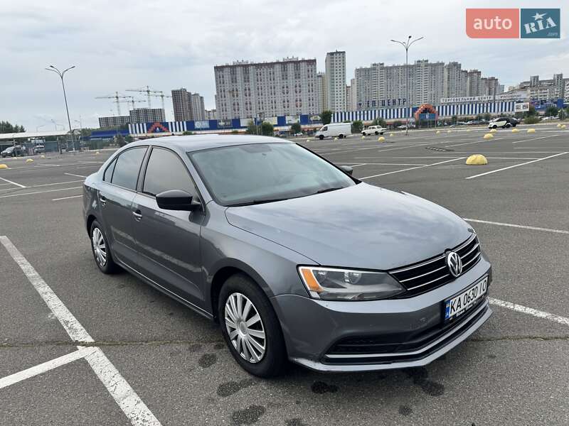 Седан Volkswagen Jetta 2015 в Киеве