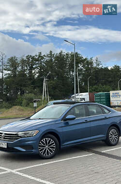 Седан Volkswagen Jetta 2019 в 