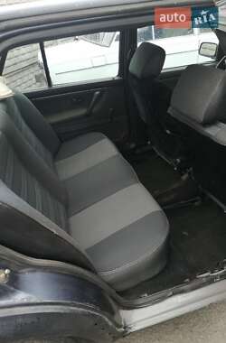 Седан Volkswagen Jetta 1988 в 