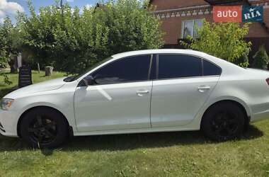 Седан Volkswagen Jetta 2016 в 