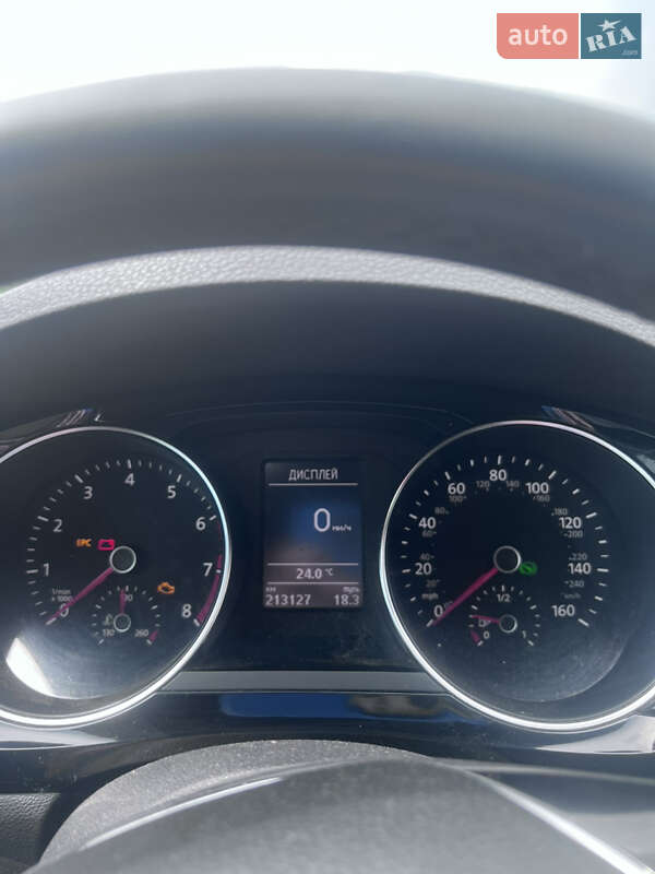 Седан Volkswagen Jetta 2016 в Пустомитах