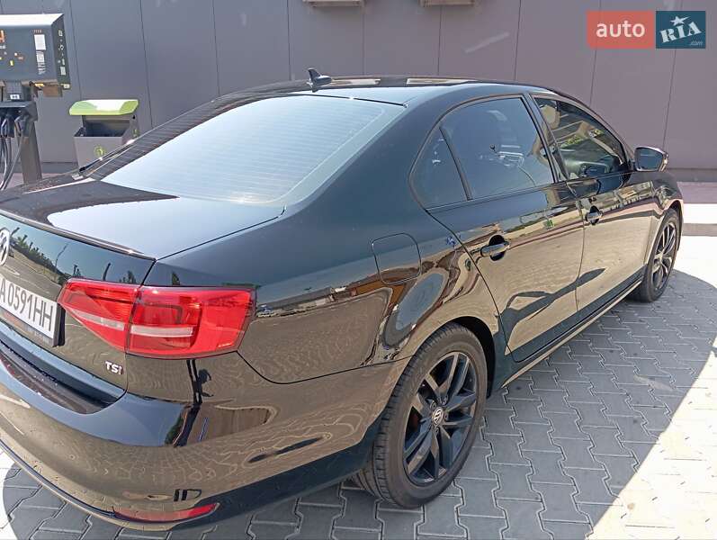 Седан Volkswagen Jetta 2015 в Одесі