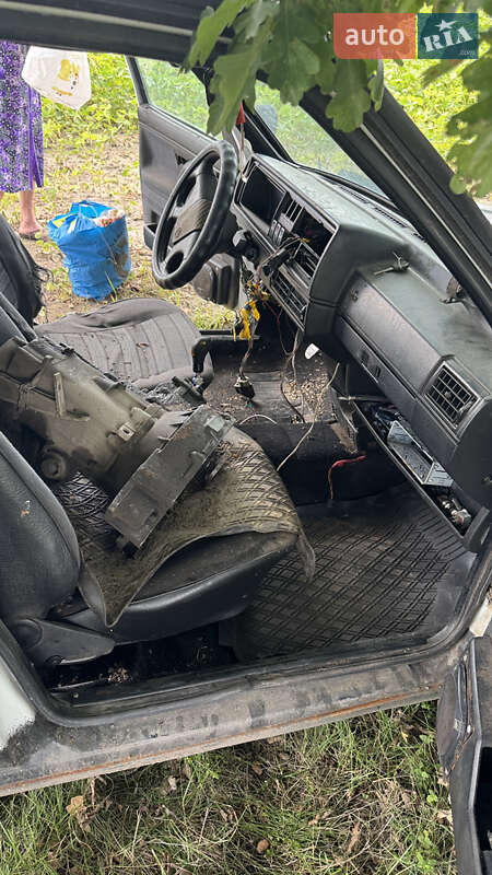 Седан Volkswagen Jetta 1988 в Радехові