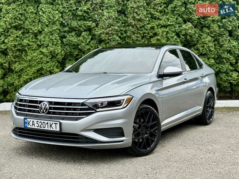Седан Volkswagen Jetta 2019 в Киеве