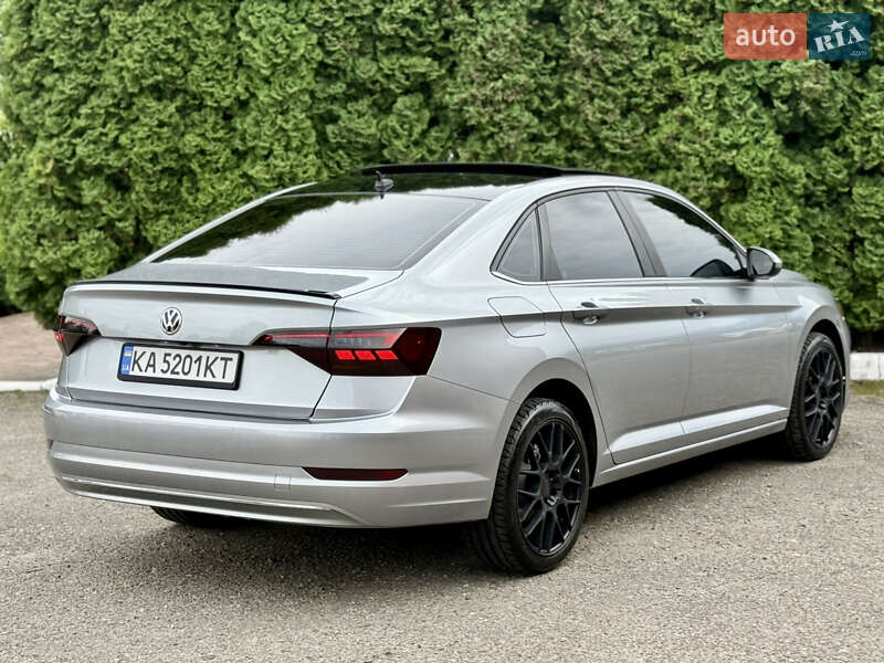 Седан Volkswagen Jetta 2019 в Киеве