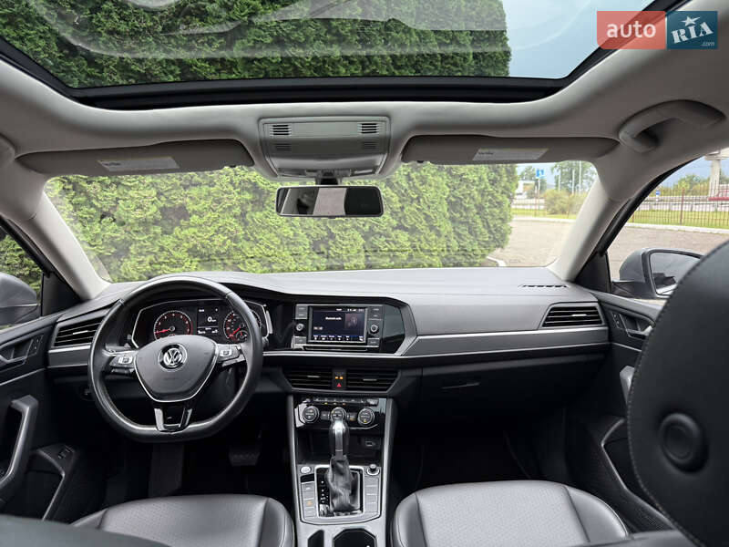Седан Volkswagen Jetta 2019 в Киеве