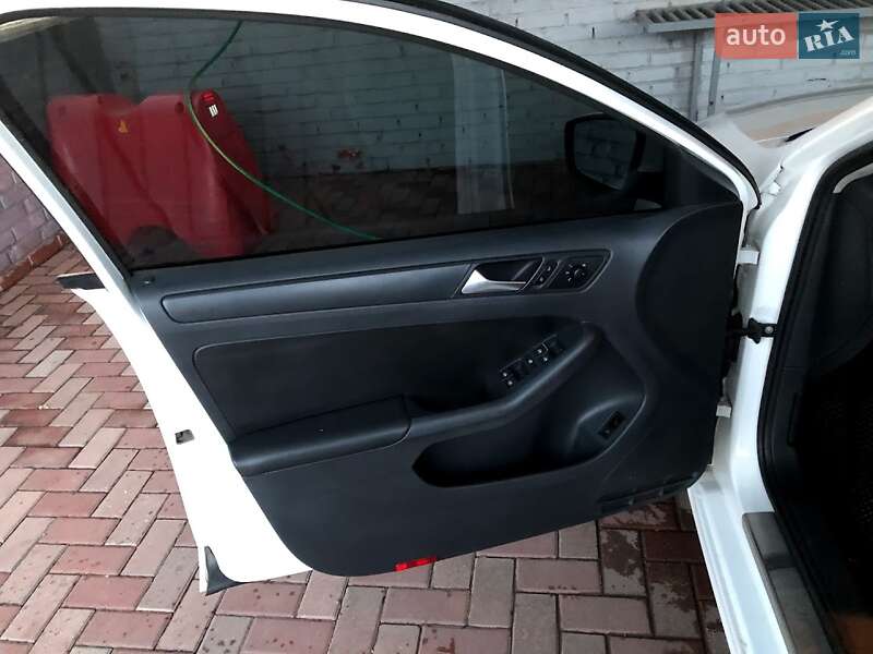 Седан Volkswagen Jetta 2012 в Виннице