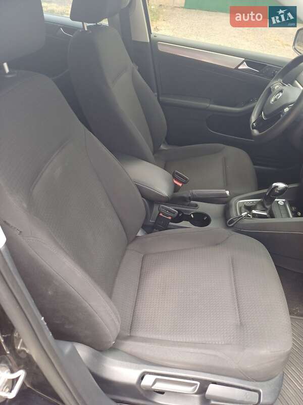 Седан Volkswagen Jetta 2015 в Кривом Роге