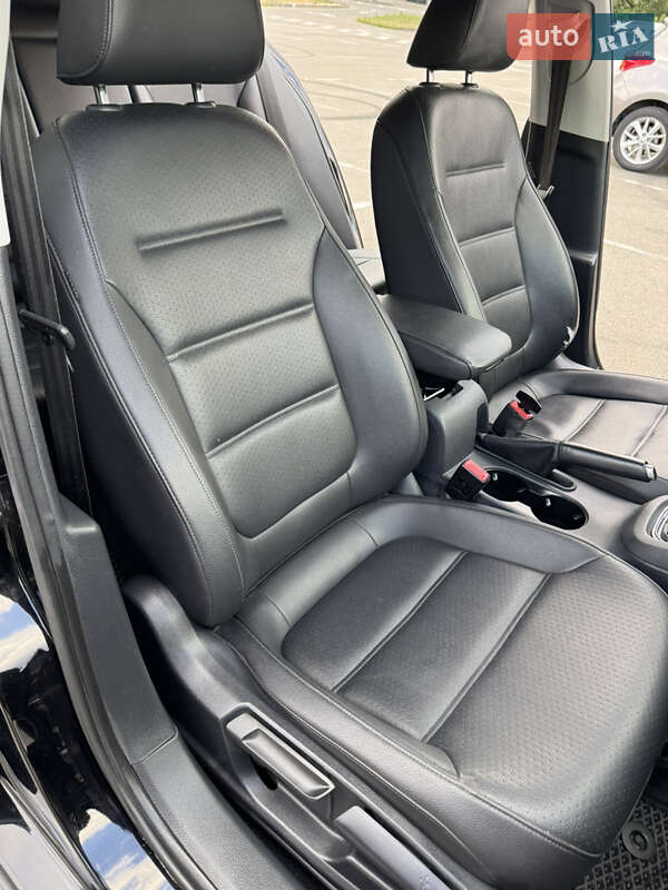 Седан Volkswagen Jetta 2015 в Киеве