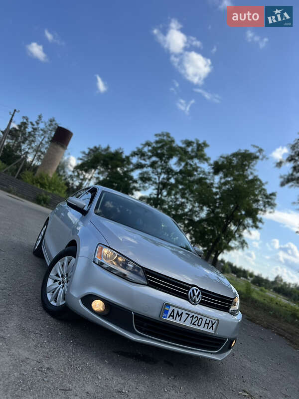 Седан Volkswagen Jetta 2012 в Киеве