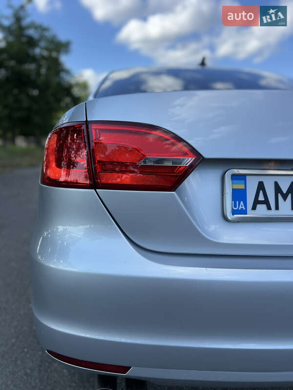 Седан Volkswagen Jetta 2012 в Киеве