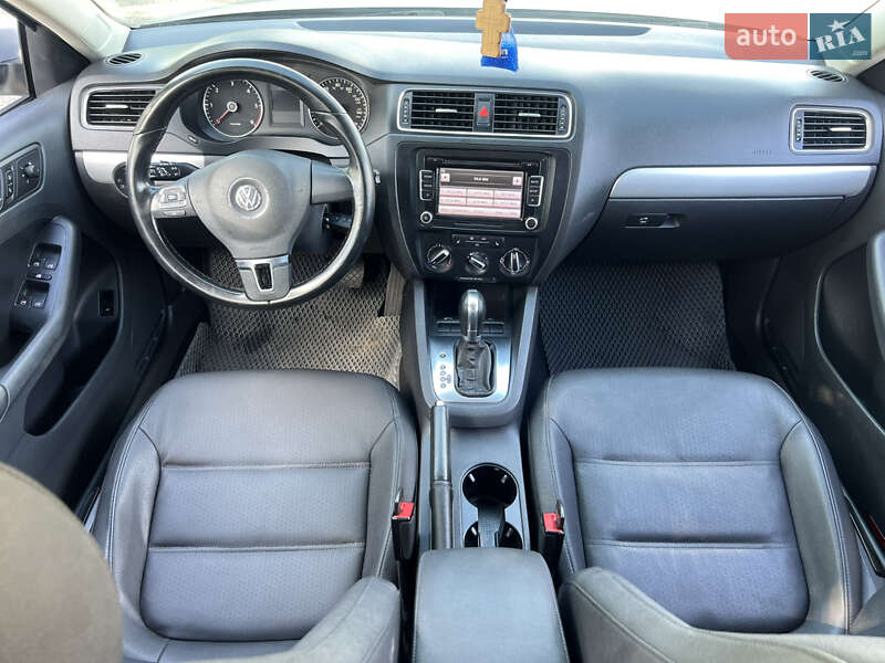 Седан Volkswagen Jetta 2012 в Киеве