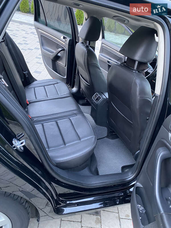 Универсал Volkswagen Jetta 2014 в Ровно