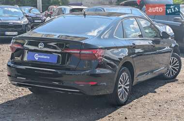 Седан Volkswagen Jetta 2019 в 