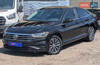 Седан Volkswagen Jetta 2019 в 