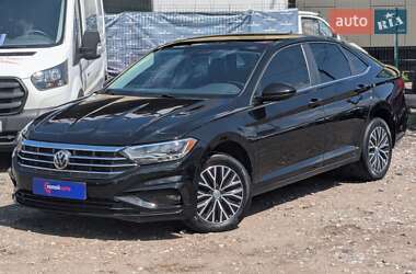 Седан Volkswagen Jetta 2019 в 