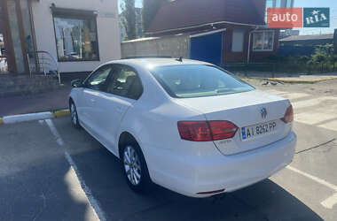 Седан Volkswagen Jetta 2011 в 