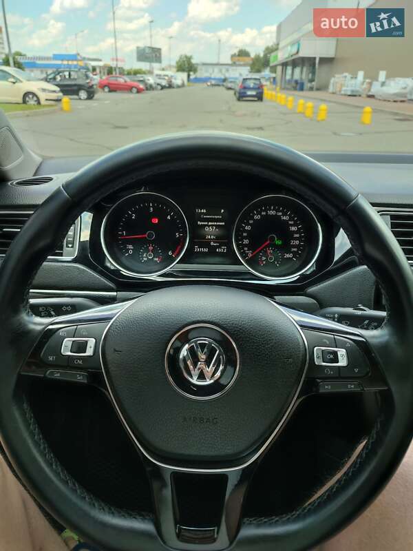 Седан Volkswagen Jetta 2015 в Борисполе