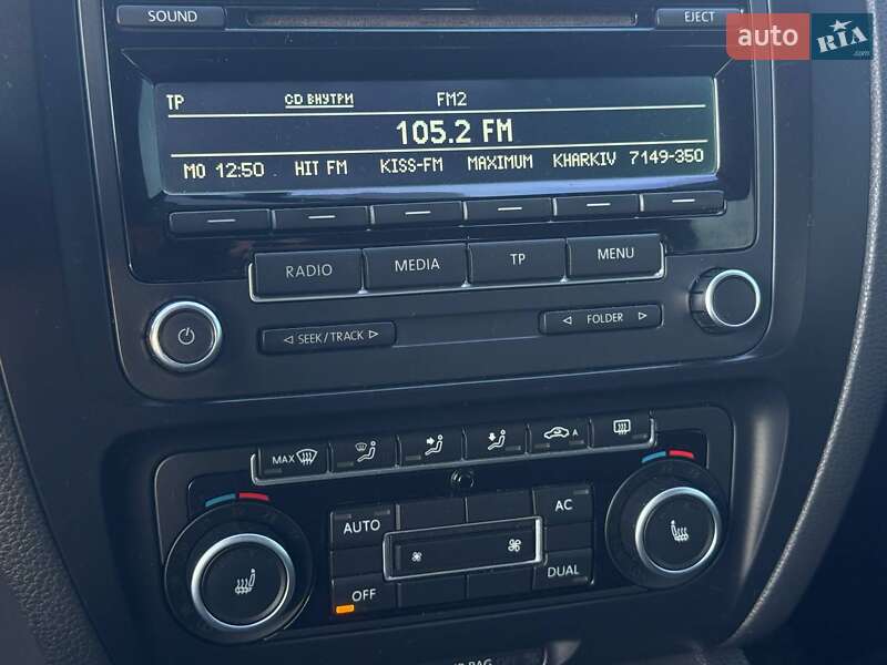 Седан Volkswagen Jetta 2012 в Харькове