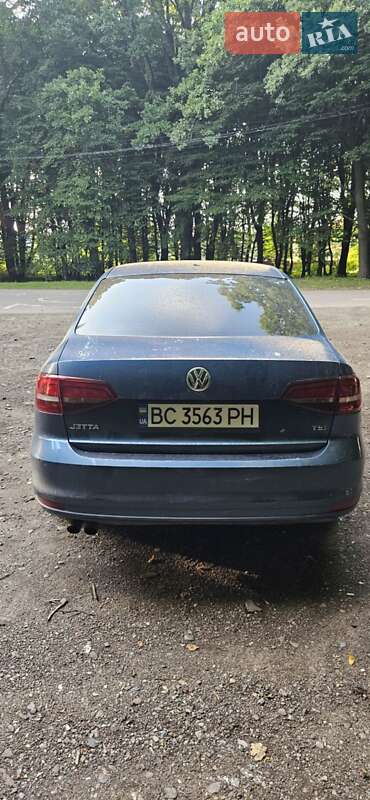 Седан Volkswagen Jetta 2016 в Львове