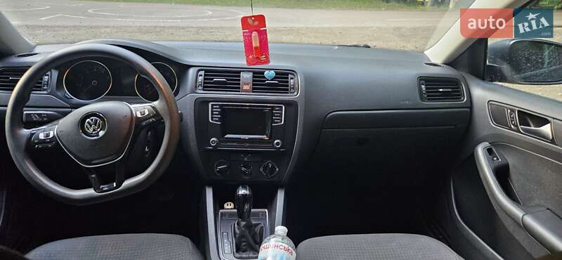 Седан Volkswagen Jetta 2016 в Львове