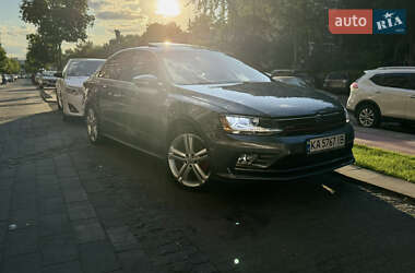 Седан Volkswagen Jetta 2017 в 